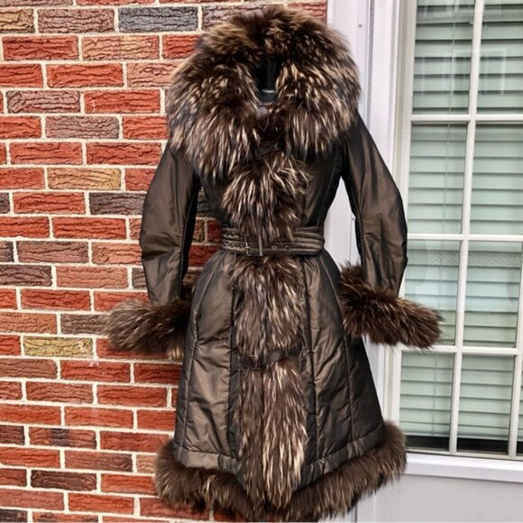 Real Raccoon Fur Princess Coat. - Picture 1 of 7